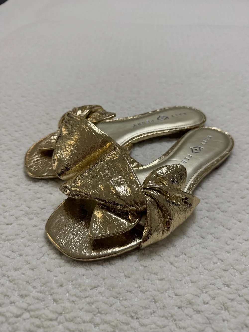 Katy Perry The Halie Bow Metallic Gold Sandals Women’s Size 9.5